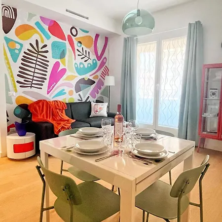 Casa Lanterna Mamaisongenova 公寓 *